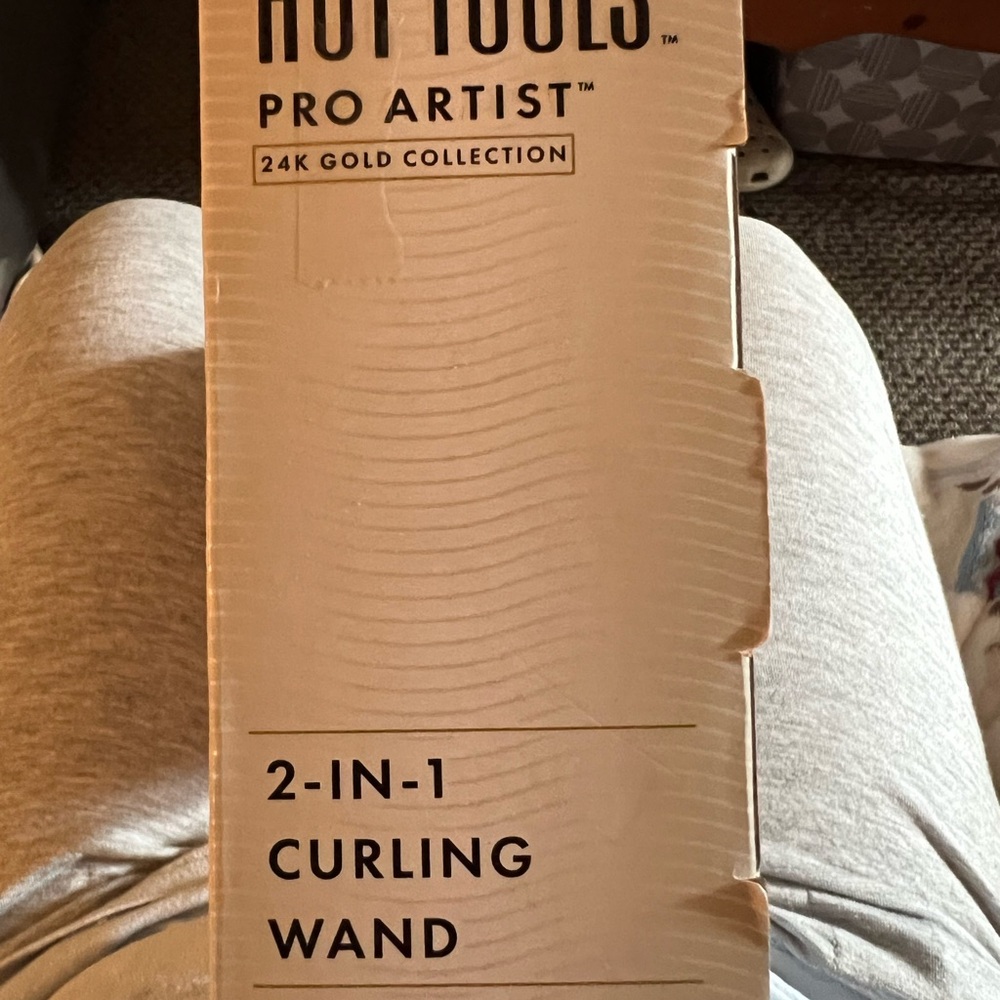 Hot Tools Gold Curling Iron - Picture 5 of 7